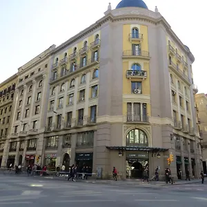 pension-casa-blanca-barcelona.topbarcelonahotels.com/